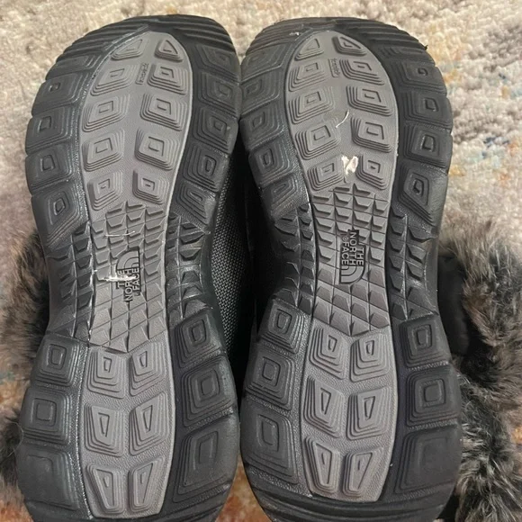 The north face thermoball snow boots - new - Picture 2 of 3